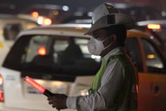 सड़क से कार को उठाकर कहां ले जाती है ट्रैफिक पुलिस, जानें कैसे मिलती है वापस