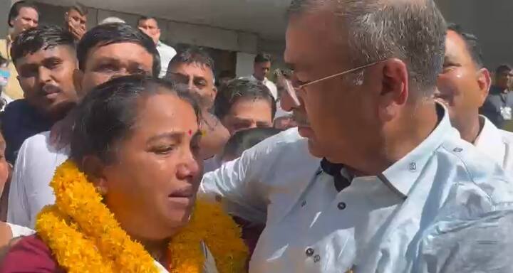 ખાસ વાત છે કે, જીત બાદ ગેનીબેન ઠાકોરે વિરોધીઓ વિરુદ્ધ હુંકાર પણ કર્યો હતો કે, મતદારોને કોઈ હેરાન ના કરતા, હું મતદારોની સાથે છું.