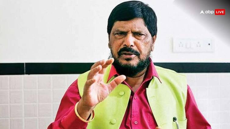 Lok Sabha Election Result 2024 RPI athawale said tha JDU and TDP will not go with india alliance NDA will form government Lok Sabha Election Result 2024: रामदास अठावले ने नायडू-नीतीश को लेकर कर दिया ये बड़ा दावा, बढ़ जाएगी 'INDIA' गठबंधन की टेंशन