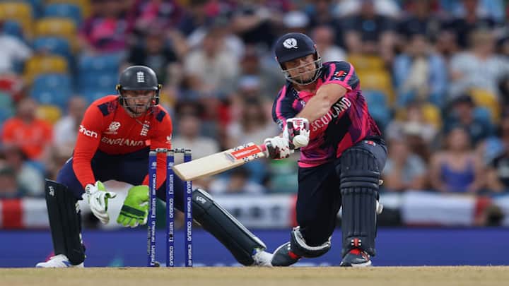 The Scottish were off to a great start, as they managed to score 50+ inside 6 overs, without losing any wicket