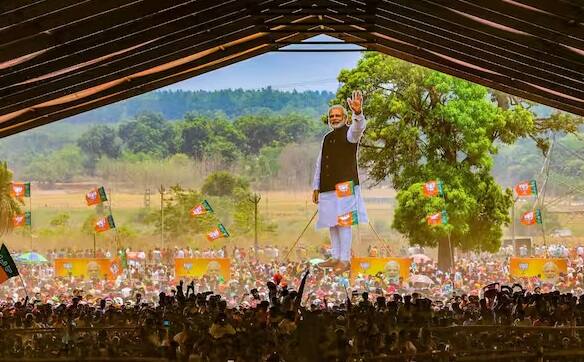 ભારતીય જનતા પાર્ટી (BJP)એ 2024ની સામાન્ય ચૂંટણીમાં 400થી વધુ લોકસભા બેઠકો મેળવવાનું લક્ષ્ય રાખ્યું હતું. ભાજપમાં ચૂંટણીના ચાણક્ય ગણાતા વડા પ્રધાન નરેન્દ્ર મોદી અને કેન્દ્રીય ગૃહ પ્રધાન અમિત શાહના પ્રયાસો છતાં આ લક્ષ્ય અધૂરું રહ્યું. બીજેપી પોતાના દમ પર બહુમતી પણ હાંસલ કરી શકી ન હતી, જ્યારે ઉત્તર પ્રદેશ (યુપી)માં તેને સમાજવાદી પાર્ટી (એસપી) દ્વારા ઈન્ડિયા એલાયન્સના બેનર હેઠળ પરાજય મળ્યો હતો. આવો, ચાલો જાણીએ કે ભાજપની આ હાર પાછળના મુખ્ય કારણો શું હતા.
