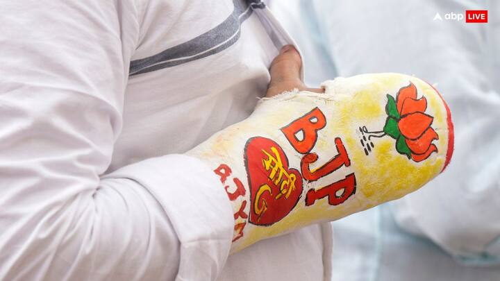 सियासी गलियारों में माना जा रहा है कि इंडिया गठबंधन जोड़-तोड़ के जरिए सरकार बनाने का प्रयास करेगा. बहुमत के लिए किसी भी दल को 272 सीटें चाहिए.