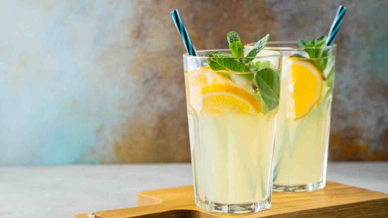 lifestyle health drinking lemon water on an empty stomach can cause many problems know which people કયા લોકોએ સવારે લીંબુ પાણી ન પીવું જોઈએ? આરોગ્ય નિષ્ણાતો શા માટે ઇનકાર કરે છે?
