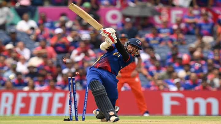 नेपाल की शुरुआत बेहद खराब रही, तेज हवा और पिच पर असमान उछाल के कारण नेपाल 10 ओवर में 52/4 रन ही बना सका।
