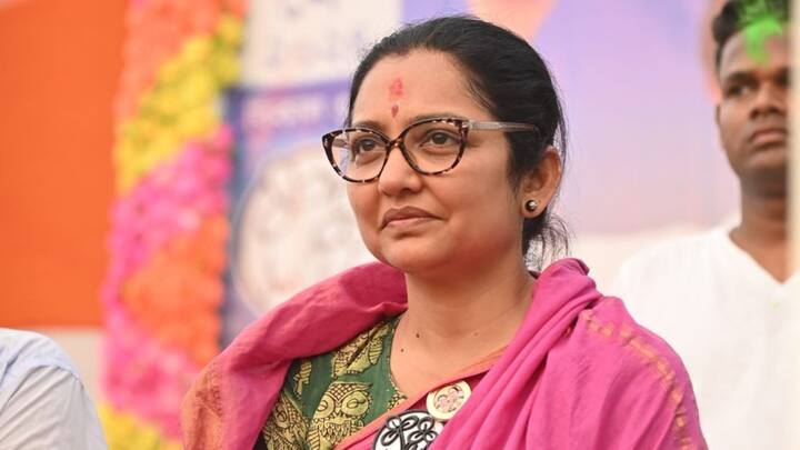 মেদিনীপুর থেকে জয়ী হয়েছেন অভিনেত্রী জুন মালিয়া। বিজেপি প্রার্থী অগ্নিমিত্রা পালকে পরাজিত করেছেন তিনি।