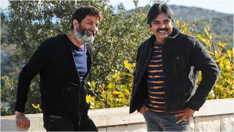 Trivikram predictions about Pawan Kalyan political power at Katamarayudu pre-release event came true in AP Assembly Elections 2024 Pawan Kalyan: పవన్ కోట్లలో ఒక్కడు... అప్పుడు త్రివిక్రమ్ చెబితే వైసీపీకి అర్థం కాలేదు, ఇప్పుడు ఘోరంగా బోల్తా కొట్టింది