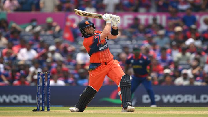 नीदरलैंड की शुरुआत भी खराब रही, लेकिन नेपाल के गेंदबाजों ने उनके विकेट नहीं गिरने दिए, जिससे वे दबाव में नहीं आए। मैक्स ओ'डॉड ने 48 गेंदों पर नाबाद 54 रन बनाकर मैच में शीर्ष स्कोरर रहे।