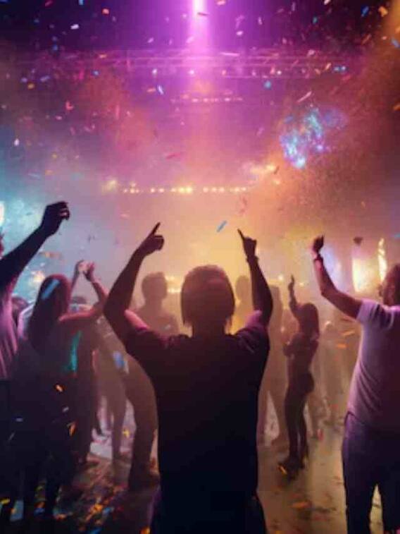 क्या होती है रेव पार्टी? यहां क्या करते हैं लोग?