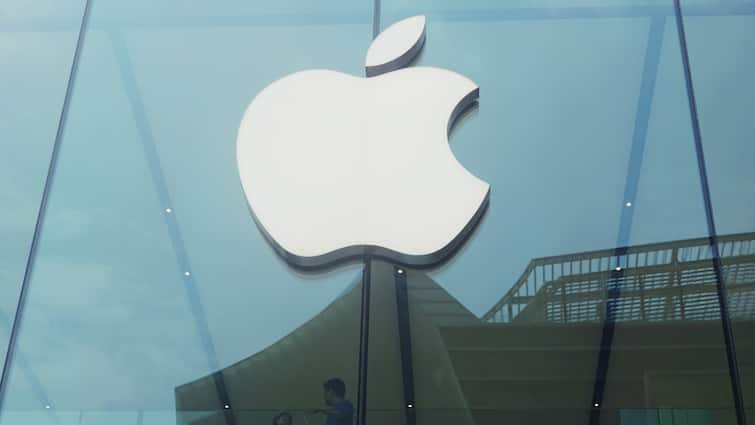 Apple Foldable iPhone Launch Release Date Delayed Postponed Till 2027 Report Apple Fans Waiting For Foldable iPhone Will Have To Wait, Launch Delayed Until 2027: Report