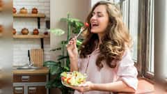 Health : બે –બે કલાકેના અંતરે  થોડું થોડું ખાવું કે ભરપેટ એક સમયે જમી લેવું, કઇ રીત છે શરીર માટે બેસ્ટ