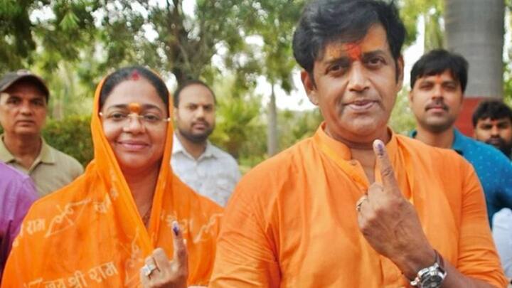 উত্তরপ্রদেশের গোরক্ষপুর থেকে জিতেছেন বিজেপি প্রার্থী রবীন্দ্র শুক্লা যিনি রবি কিষেণ নামেই পরিচিত। ৫ লক্ষ ৮৫ হাজার ৮৩৪ ভোট পেয়েছেন অভিনেতা।