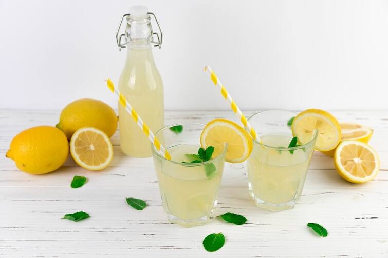 Caution, drinking lemon water on an empty stomach is not only beneficial but also harmful, these people should never drink it Health: સાવધાન, ખાલી પેટ લીંબુ પાણી પીવાના ફાયદા જ નહિ આ નુકસાન પણ છે, આ લોકોએ ક્યારેય ન પીવું