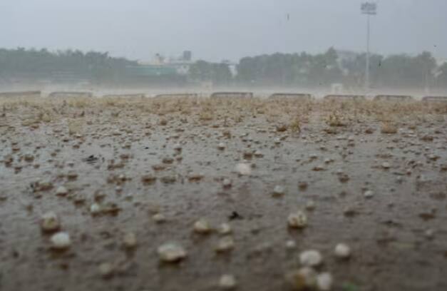 ਆਈਐਮਡੀ ਨੇ 05 ਤੋਂ 06 ਜੂਨ ਦੇ ਦੌਰਾਨ ਉੱਤਰਾਖੰਡ ਦੇ ਵੱਖ-ਵੱਖ ਸਥਾਨਾਂ 'ਤੇ ਤੇਜ਼ ਗਰਜ਼ (50-60 ਕਿਲੋਮੀਟਰ ਪ੍ਰਤੀ ਘੰਟਾ) ਦੇ ਨਾਲ ਗੜੇ ਪੈਣ ਦੀ ਸੰਭਾਵਨਾ ਜਤਾਈ ਹੈ।