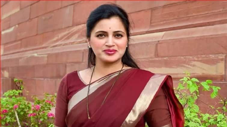 Lok Sabha Election 2024 Results Actress Navneet Ravi Rana defeat in Amravati Lok Sabha constituency Navneet Ravi Rana: 2019ல் சுயேட்சையாக வெற்றி.. 2024ல் பாஜகவில் சேர்ந்து தோல்வி.. கருணாஸ் பட நடிகைக்கு நேர்ந்த கதி!