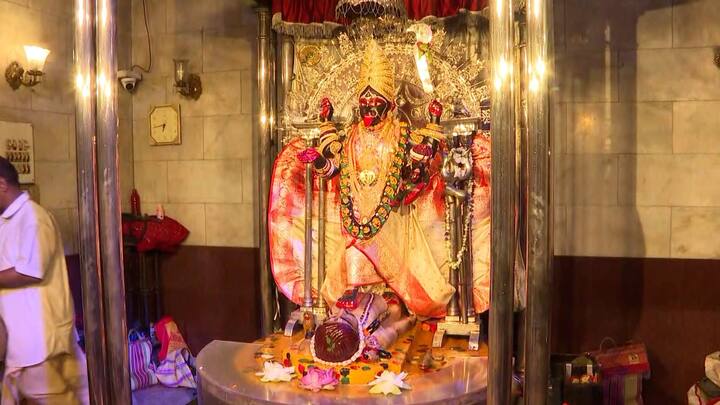 মানুষের কল্যাণের জন্য শ্রী রামকৃষ্ণ এই দিনেই স্ত্রী সারদা দেবীকে পুজো দিয়েছিলেন।