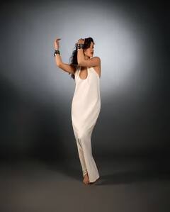 Shanaya Kapoor Pics: બેકલેસ ડ્રેસમાં શનાયા કપૂરે કરાવ્યું હૉટેસ્ટ ફોટોશૂટ, ફેન્સ બોલ્યા 'ચાંદ કા ટુકડા'