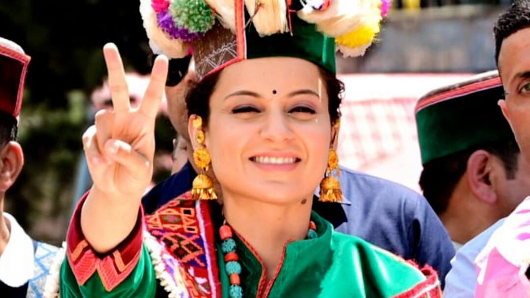 CISF Guard Slaps Kangana Ranaut At Chandigarh Airport Over Farmer Protest Comments CISF Guard Slaps Kangana Ranaut At Chandigarh Airport, BJP MP Says 'Concerned About Terrorism In Punjab'