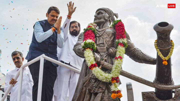 समाचार एजेंसी एएनआई से गुरुवार (छह जून, 2024) को शिवसेना (यूबीटी) नेता ने दावा किया कि महाराष्ट्र ने देवेंद्र फडणवीस के नेतृत्व को नकार दिया है.