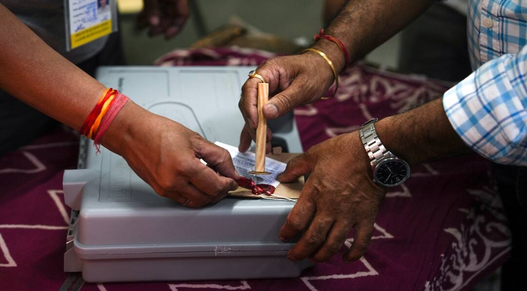 छत्तीसगढ़ के 220 उम्मीदवारों में से 198 की जमानत जब्त, BJP-कांग्रेस के अलावा जनता ने सभी को नकारा Chhattisgarh Lok Sabha 198 Candidates Lose Security Deposit Apart from BJP and Congress छत्तीसगढ़ के 220 उम्मीदवारों में से 198 की जमानत जब्त, BJP-कांग्रेस के अलावा जनता ने सभी को नकारा