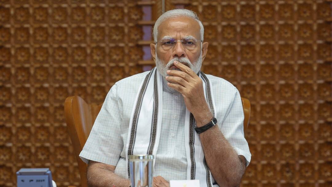 NDAની સંસદીય બોર્ડની આજે બેઠક, સરકાર બનાવવાનો દાવો રજૂ કરી શકે છે નરેન્દ્ર મોદી NDA is scheduled to hold a meeting of its newly elected MPs in the central hall of the Parliament on Friday NDAની સંસદીય બોર્ડની આજે બેઠક, સરકાર બનાવવાનો દાવો રજૂ કરી શકે છે નરેન્દ્ર મોદી