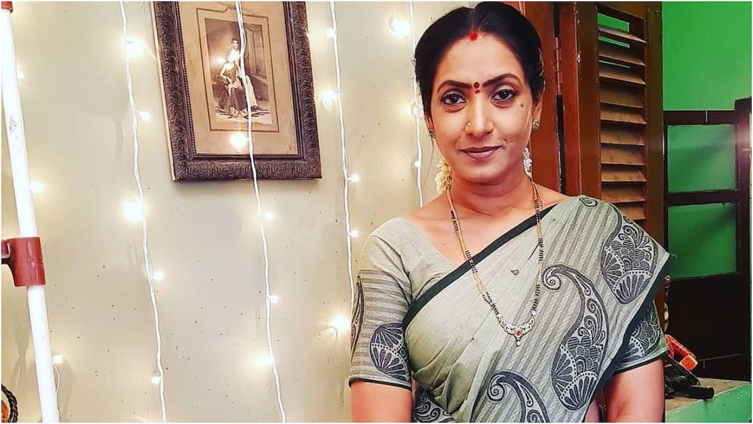 Aamani: అందుకే ఆ మూవీలో లిప్ కిస్ తప్పు అనిపించలేదు, జయసుధనే నా ఇన్స్పిరేషన్ - ఆమని actress Aamani reveals her opinion on acting in bold scenes and difference between film making Aamani: అందుకే ఆ మూవీలో లిప్ కిస్ తప్పు అనిపించలేదు, జయసుధనే నా ఇన్స్పిరేషన్ - ఆమని