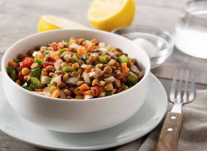 Apart from this, you can also eat sprouted bhel and dry fruits.
