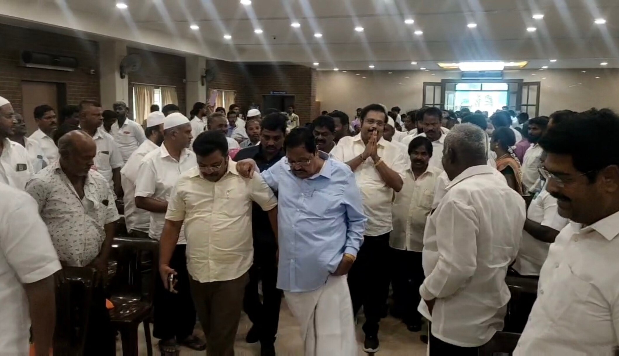 “எனது மகன் என்று இல்லாமல், கட்சியின் பொதுச்செயலாளராக ஆணையிடுகிறேன்! வெற்றி பெற வைத்த மக்களை அடிக்கடி சந்தியுங்கள்” - அமைச்சர் துரைமுருகன்