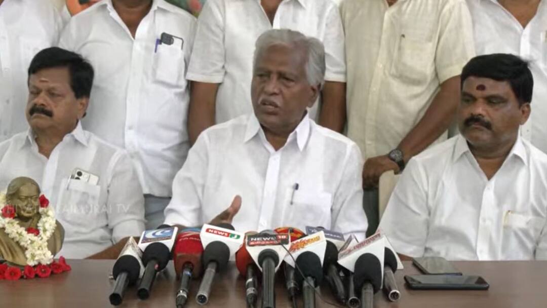 KP Munusamy: ”அதிமுகவினரை அழைக்க ஓ பன்னீர்செல்வத்திற்கு எந்த அருகதையும் கிடையாது” - கே.பி முனுசாமி..