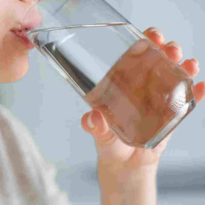 Drinking too much water makes the kidneys work harder to remove water. Due to this, hormones also sometimes become unbalanced, which can make you feel more tired.