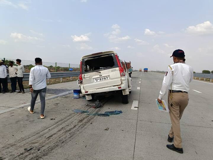 हा मार्ग प्रवाशांसाठी जीवघेणा ठरत आहे. वैजापूरजवळ भीषण अपघात झाला आहे.
