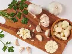 ਤੁਹਾਡੀ ਸਿਹਤ ਲਈ ਗੇਮ ਚੇਂਜਰ ਸਾਬਤ ਹੋ ਸਕਦਾ ਹੈ ਲਸਣ , ਰੋਜ਼ਾਨਾ ਇੰਨਾ ਖਾਣ ਨਾਲ ਮਿਲਦੇ ਹਨ ਹੈਰਾਨੀਜਨਕ ਫਾਇਦੇ