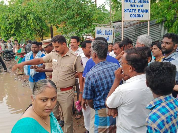 Assistant Police Inspector Karur City who has been working for people even when they are not feeling well - TNN வீதிக்கு வந்து போராடிய மக்கள்.... தனி ஒரு ஆளாய் பிரச்னையை பேசி சரி செய்து அசத்திய எஸ்.ஐ.