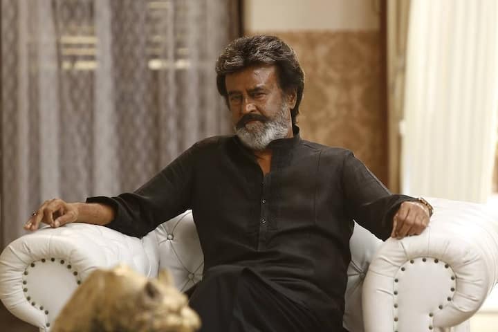 வெளிப்படையான நில அரசியல் கருத்துக்களை காலா படம் மூலம் பேசியிருப்பார் இயக்குநர். படத்தில் ரஜினிகாந்தின் தோற்றம் இராமாயணத்தில் வரும் ராவணன் போல சித்தரிக்கப்பட்டிருக்கும்.