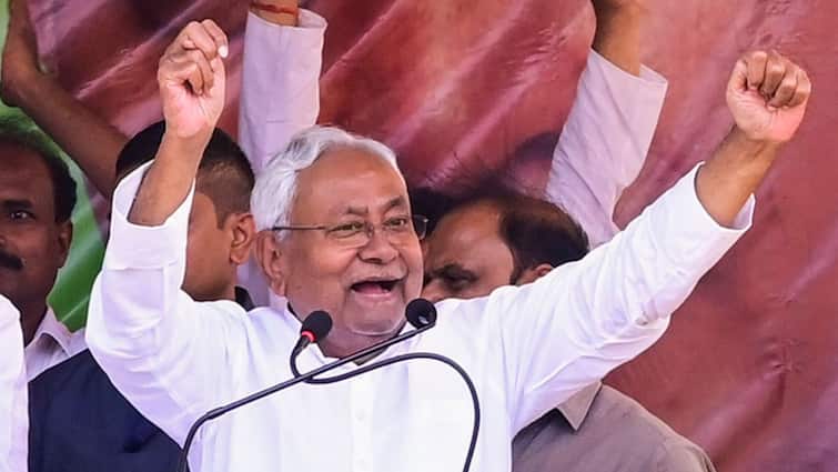 Nitish Kumar JDU sticks to its demand for Special Category Status for Bihar Nitish Kumar's JD(U) Extends 'Unwavering' Support To NDA With Exceptions