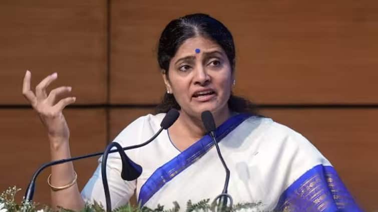 'आखिरी सांस तक ये नहीं भूल सकती..', मां कृष्णा पटेल से सियासी विवाद के बीच अनुप्रिया पटेल का बयान cabinet minister anupriya Patel statement on political dispute with mother Krishna Patel 'आखिरी सांस तक ये नहीं भूल सकती..', मां कृष्णा पटेल से सियासी विवाद के बीच अनुप्रिया पटेल का बयान