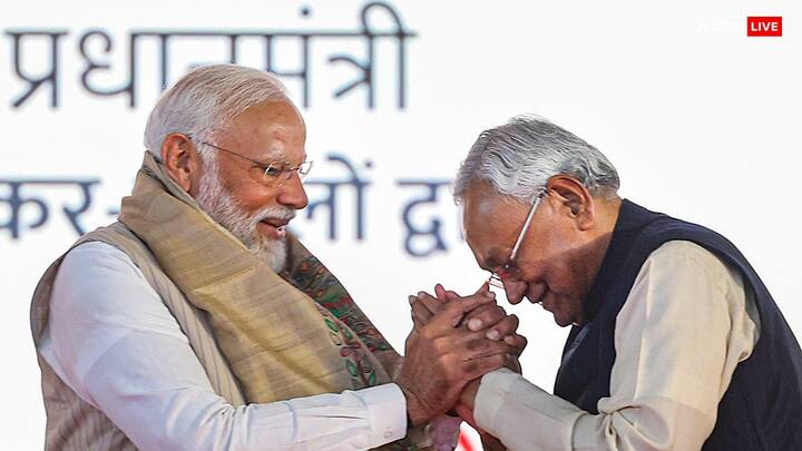 पूरा घटनाक्रम इसलिए अहम है क्योंकि केंद्र में नई सरकार के गठन के लिए बीजेपी फिलहाल सहयोगियों पर काफी हद तक निर्भर है.