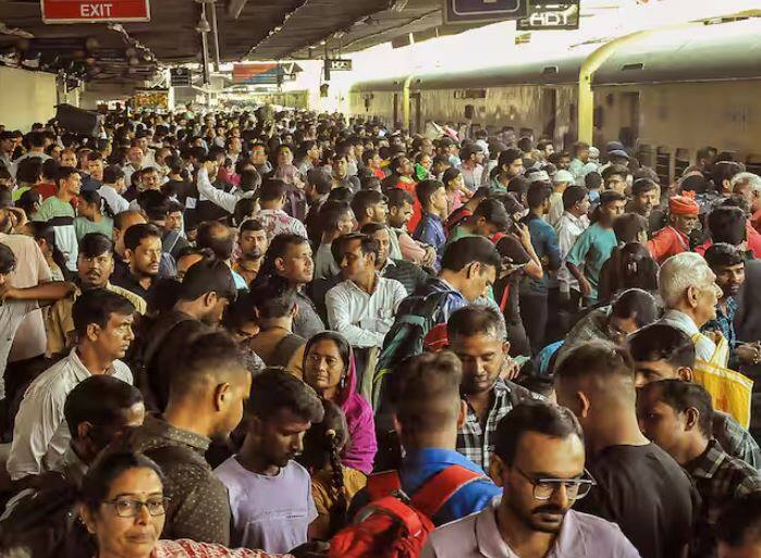 ਦਰਅਸਲ, ਜਦੋਂ ਬਹੁਤ ਸਾਰੇ ਲੋਕ ਟਿਕਟ ਦਫਤਰ ਤੋਂ ਟਿਕਟਾਂ ਖਰੀਦਦੇ ਹਨ, ਤਾਂ ਕਈ ਵਾਰ ਟਿਕਟ ਉਨ੍ਹਾਂ ਦੀ ਜੇਬ ਵਿਚੋਂ ਨਿਕਲ ਜਾਂਦੀ ਹੈ ਜਾਂ ਗੁਆਚ ਜਾਂਦੀ ਹੈ ਜਾਂ ਫਟ ਜਾਂਦੀ ਹੈ।