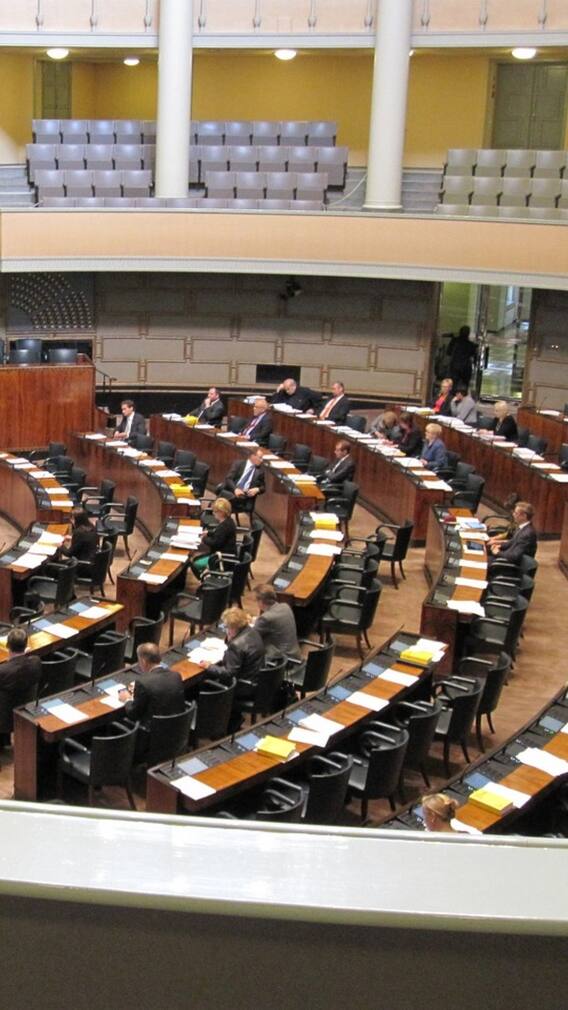 भारत में 545 तो पाकिस्तान में कितनी सीटें हैं?