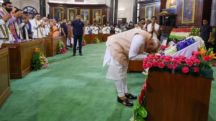 PM Modi To Stake Claim To Form Govt At 6 PM Today PM Modi Meets President Murmu At Rashtrapati Bhavan, Stakes Claim To Form NDA Government