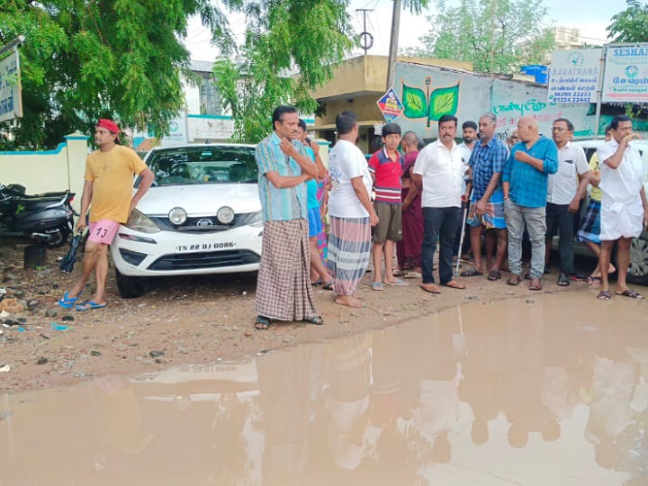 வீதிக்கு வந்து போராடிய மக்கள்.... தனி ஒரு ஆளாய் பிரச்னையை பேசி சரி செய்து அசத்திய எஸ்.ஐ.