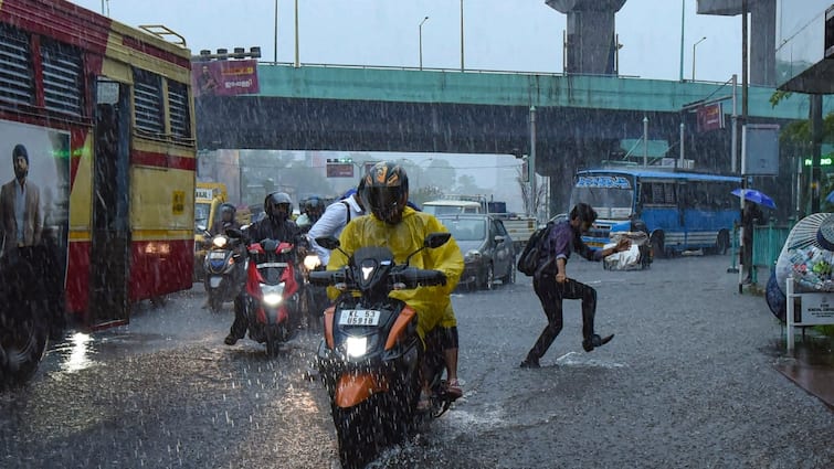 महाराष्ट्र के बाद छत्तीसगढ़ समेत इन राज्यों में मानसून की होगी एंट्री, यूपी-दिल्ली वालों को करना होगा इंतजार, जानें देशभर का मौसम