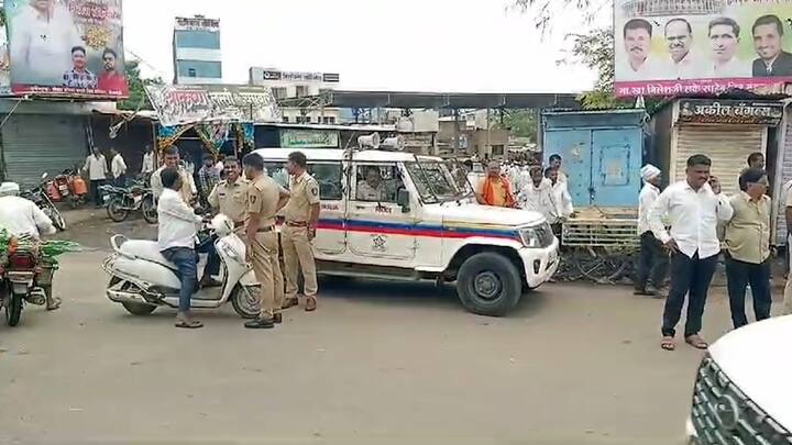 दरम्यान संबंधित घटना पाथर्डी पोलिसांनी अत्यंत गांभीर्याने घेत आचारसंहिता भंग आणि स्टेटस ठेवून सामाजिक अशांतता निर्माण केल्याप्रकरणी गुन्हा देखील दाखल केला आहे.
