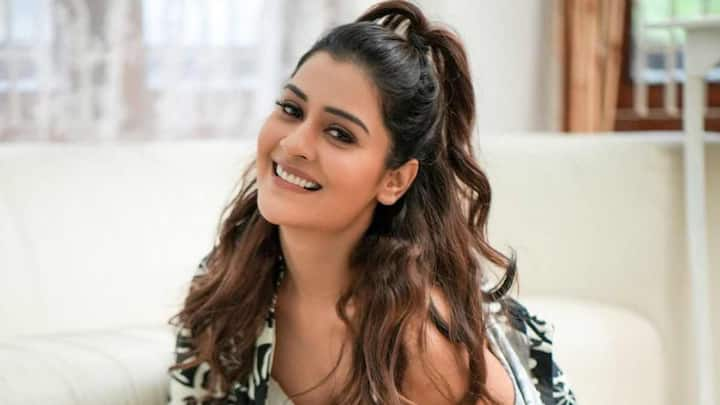 Payal Rajput Photos : 'మంగళవారం' మరోసారి నటనలో మంచి మార్కులు కొట్టేసిన పాయల్ రాజ్ పుత్ ...లేటెస్ట్ గా రక్షణ సినిమాతో ప్రేక్షకుల ముందుకొచ్చింది...ఆమె రీసెంట్ గా సోషల్ మీడియాలో షేర్ చేసిన పిక్స్ ఇవే..