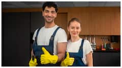 ये हैक्स अपनाएं, सोफा और बेड बिना हटाए कोने-कोने करें साफ