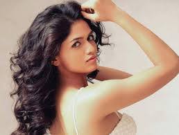 2005ம் ஆண்டு குமார் vs குமாரி என்ற தெலுங்கு திரைப்படம் மூலம் திரையுலகில் அறிமுகமானவர் நடிகை சுனைனா.