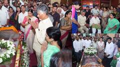 Ramoji Rao: రామోజీరావుకు చంద్రబాబు, నారా లోకేశ్ దంపతుల నివాళి