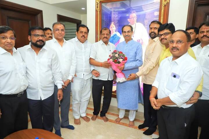 दरम्यान, विजयानंतर खासदार बंडू जाधव यांनी मातोश्रीवर जाऊन उद्धव ठाकरेंचीही भेट घेतली होती.