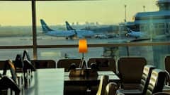 ఈ క్రెడిట్‌ కార్డ్‌ మీ దగ్గరుంటే ఎయిర్‌పోర్ట్‌ లాంజ్‌లోకి ఫ్రీ ఎంట్రీ