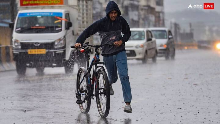 मौसम विभाग के अनुसार, 8 से 12 जून तक पश्चिम बंगाल और सिक्किम में, 9 से 12 जून तक असम और मेघालय और अरुणाचल प्रदेश के अलावा 8 और 12 जून को नागालैंड में भारी बारिश होने की संभावना है. ऐसे में कयास है कि असम और मेघालय में भी 11 और 12 जून को भारी बारिश हो सकती है.