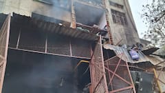 Delhi Fire: दिल्ली वालों पर टूटा भीषण आग के हादसों का कहर,  अब तक कितने लोगों की हुई मौतें